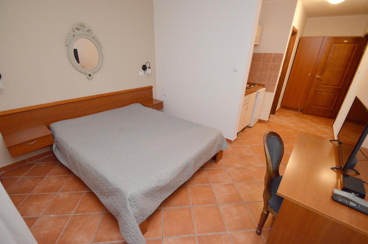 Hotel Meduza Bečići Eksteriør bilde